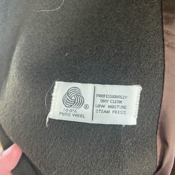 Paul Levy 100% Wool brown unisex trench coat. - Picture 6 of 11